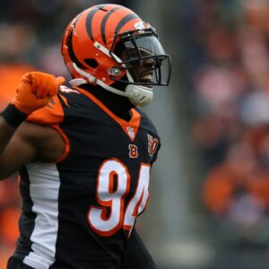 “His Kid Is Alone Now”: DE Chris Smith’s Untimely Demise at Just 31 Years of Age Leaves the NFL World Teary-Eyed