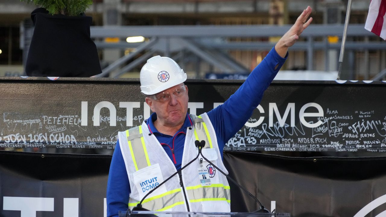 "Steve Ballmer Paid $750,000,000 And Watched Shai Gilgeous-Alexander Put up 31.4 PPG": How Kawhi Leonard, Paul George's Injuries Have Derailed LA Clippers' Championship Hopes