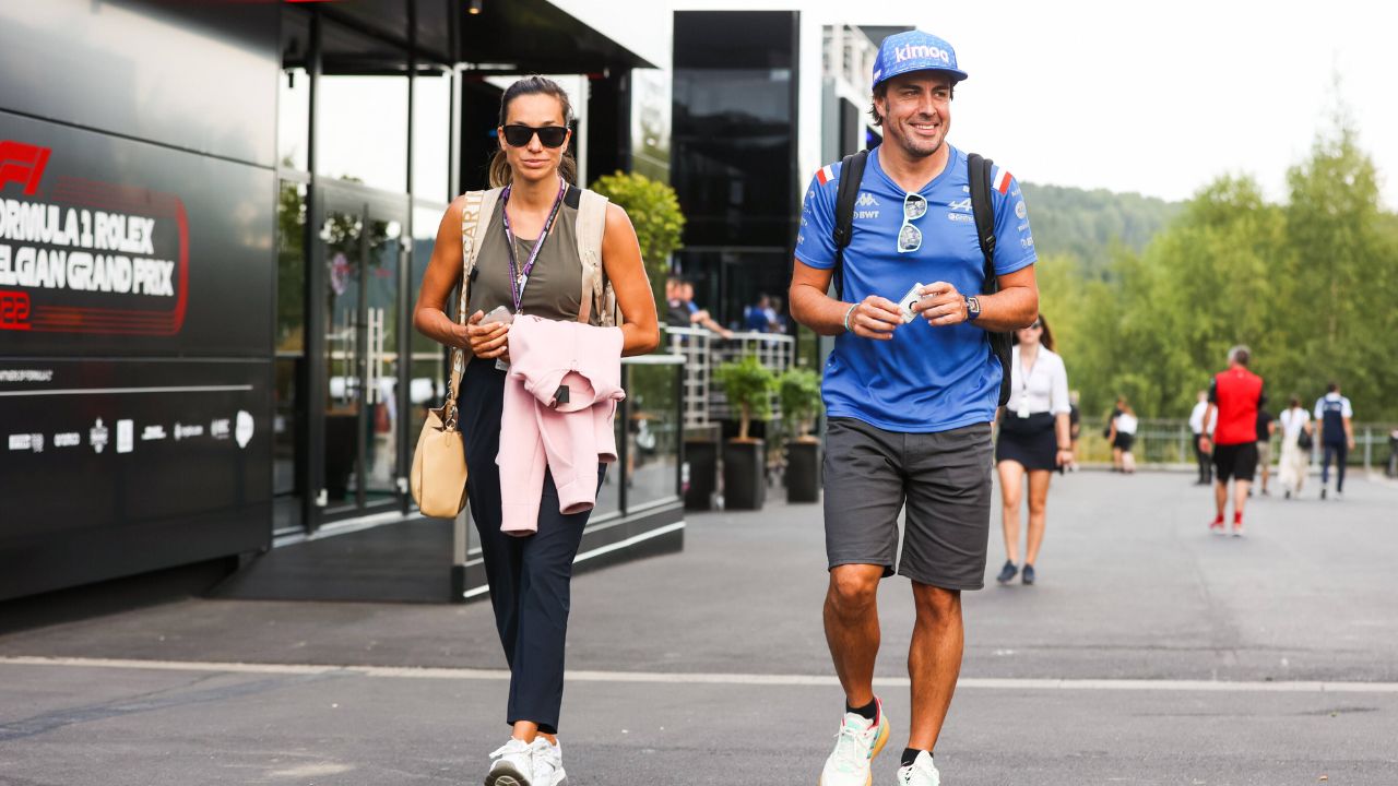 Fernando Alonso’s Ex Girlfriend Sends Cryptic Message of Drowning the Champ Amid Taylor Swift Rumors