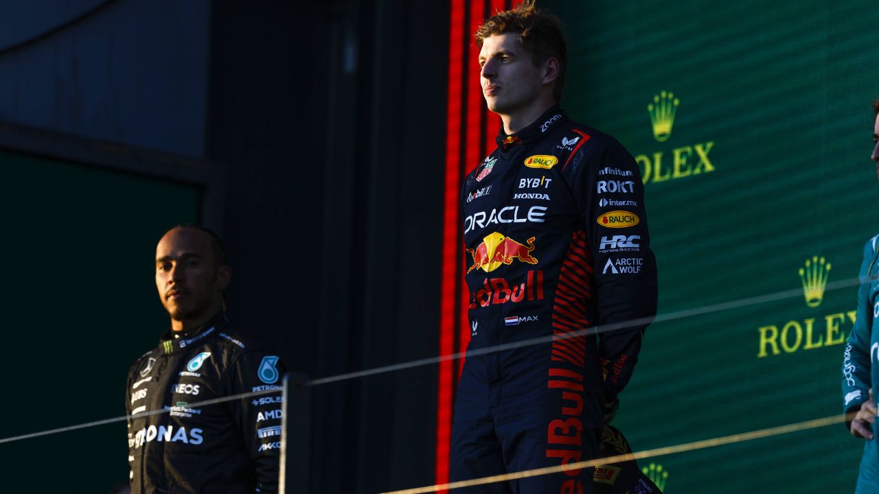 “Pretty Hot”: Max Verstappen Receives Praise for Displaying “Wow” Factor Comparable to Lewis Hamilton