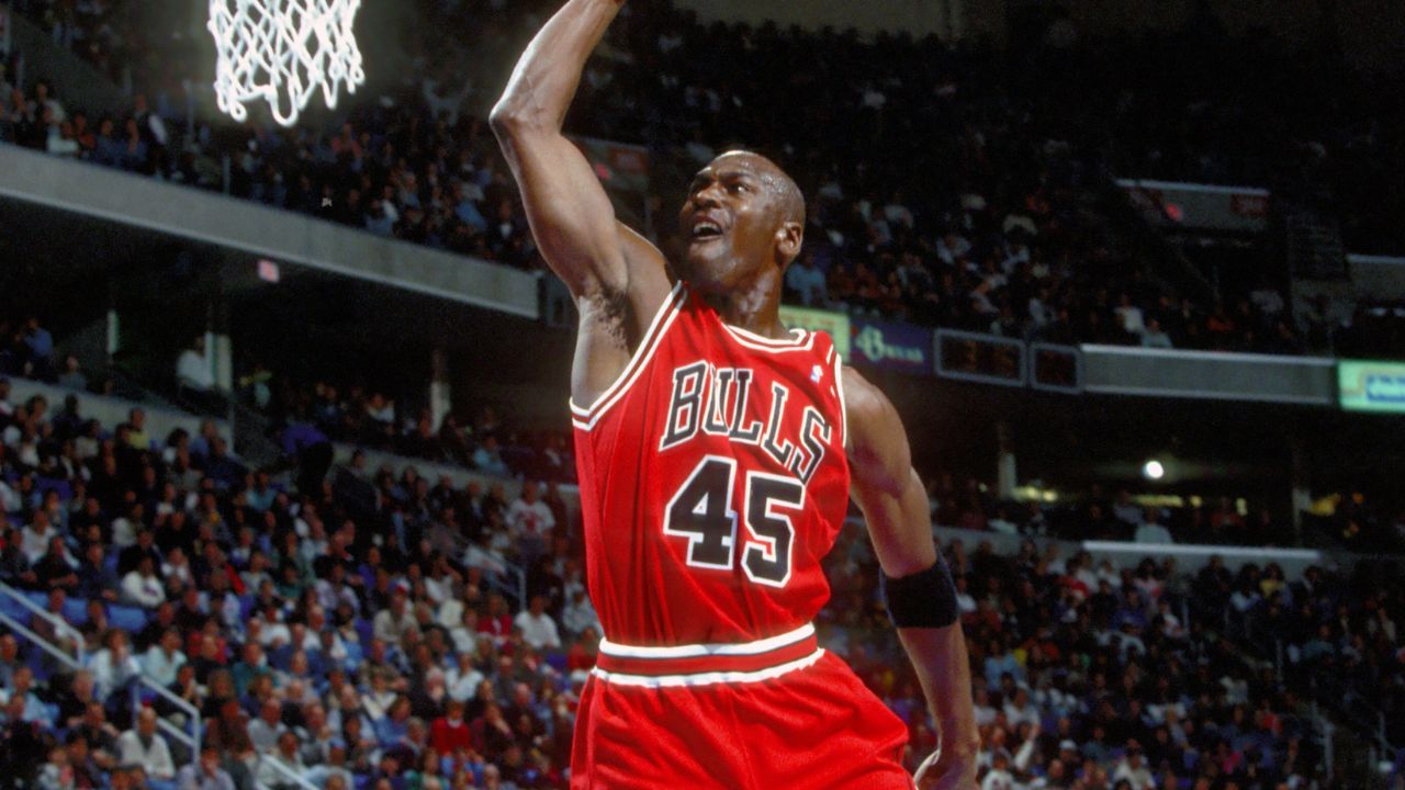 Having Lost $5000 Every Night in 1984, Michael Jordan's $100,000 Loss Came At The Hands Of His Equipment Manager