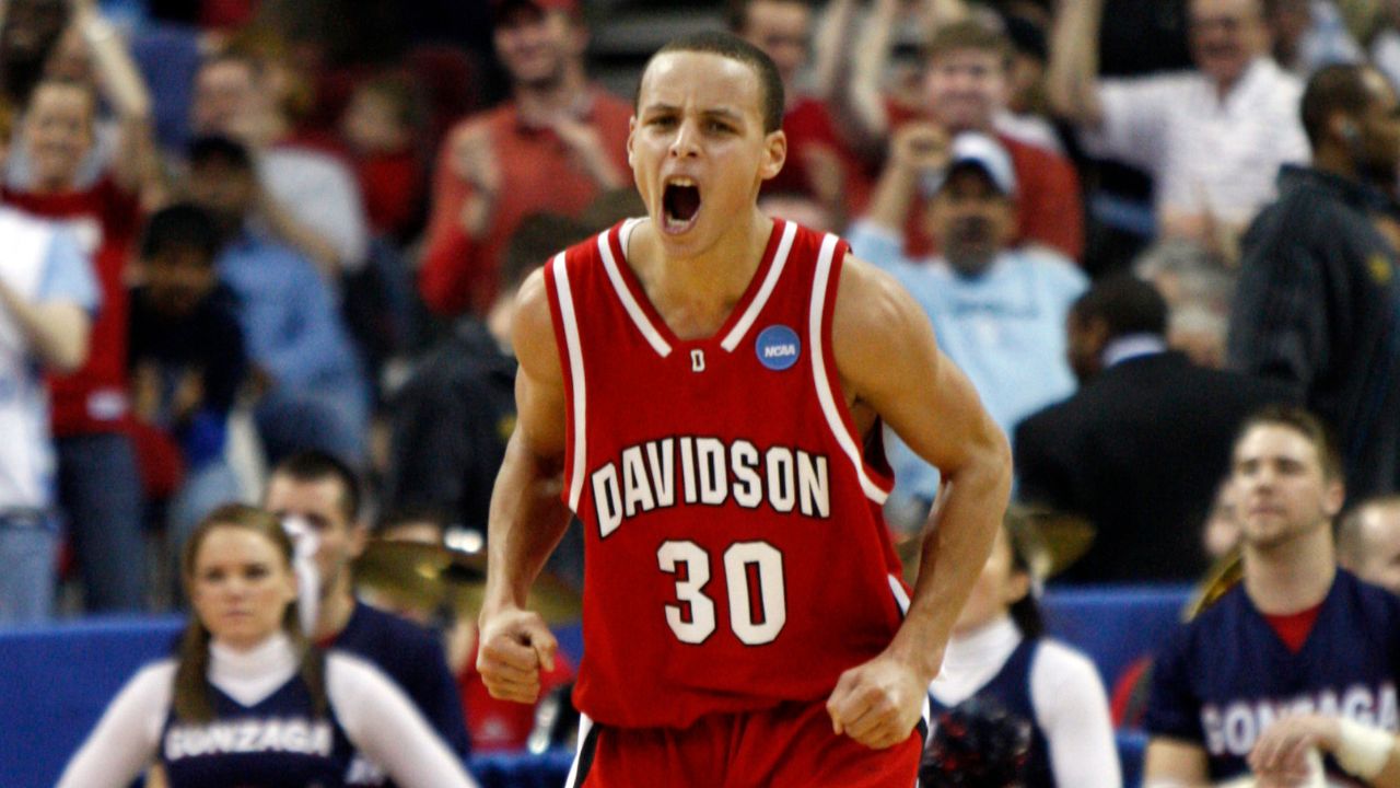 "I Walked in Late, Everybody Clapped": Stephen Curry Received Rapturous Applause in Class After Davidson's 2008 NCAA Run