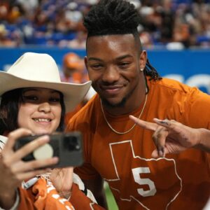 Bijan Robinson’s Girlfriend: Is the Star College RB Dating Anyone?