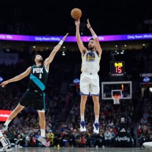 Joining Stephen Curry and James Harden on Historic Feat, Klay Thompson Blatantly Ignored HC Steve Kerr’s Advice