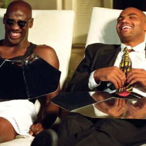 1 Year Prior To Losing A Ring To ‘Best Friend’ Michael Jordan, Charles Barkley Flexed His $20,000,000 To A Heckler In an Iconic Moment