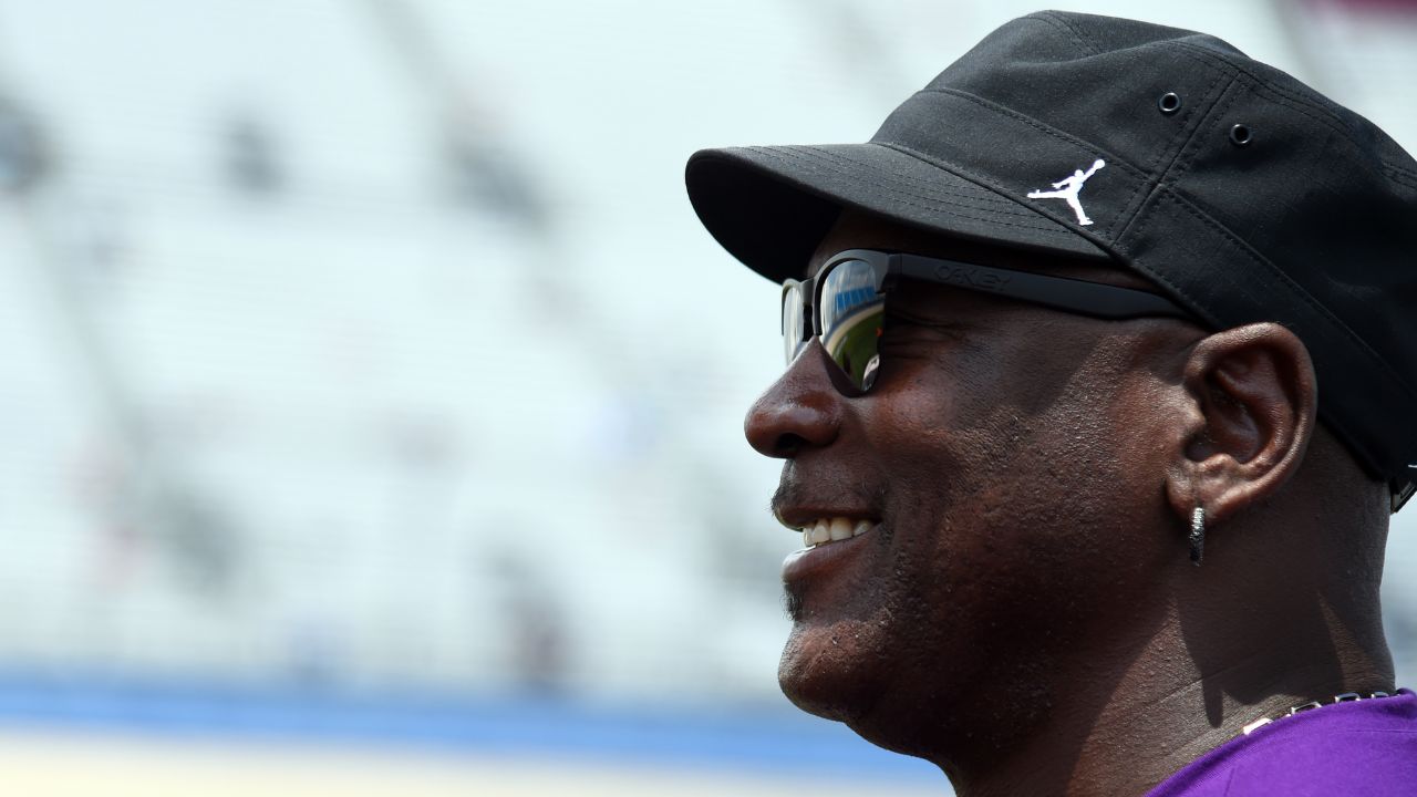 ‘Afraid’ Of Losing $2,500,000, Michael Jordan Annihilated All 4 Clauses Set By Nike In His Rookie Season