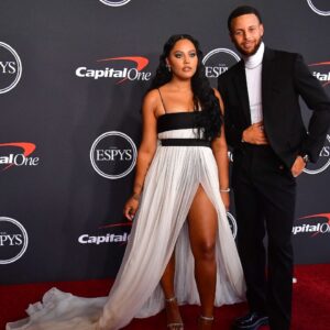 "Show Out then, My Woman": Stephen Curry Falls Head Over Heels Over Ayesha Curry's Pictures From 'Spectacular' Photo Shoot