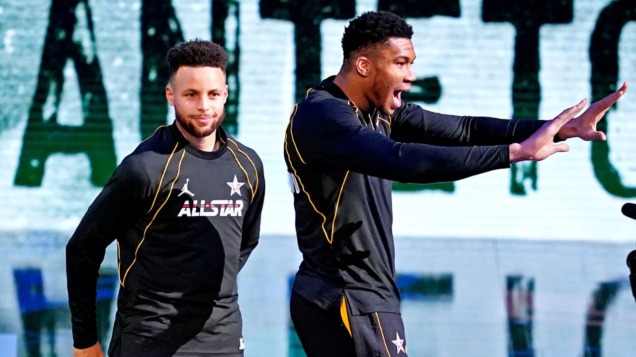 "Giannis Antetokounmpo to the Warriors": Golden State Fans Push For Greek Freak Teaming up with Stephen Curry Next Season