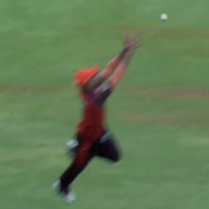 Nitish Kumar Reddy Catch Video: SRH Pacer Grabs Splendid Diving Catch to Dismiss Rohit Sharma at Wankhede Stadium