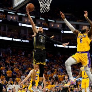 $726: Did Prices For Watching LeBron James vs Stephen Curry In Los Angeles or San Francisco This Week Set NBA Record?