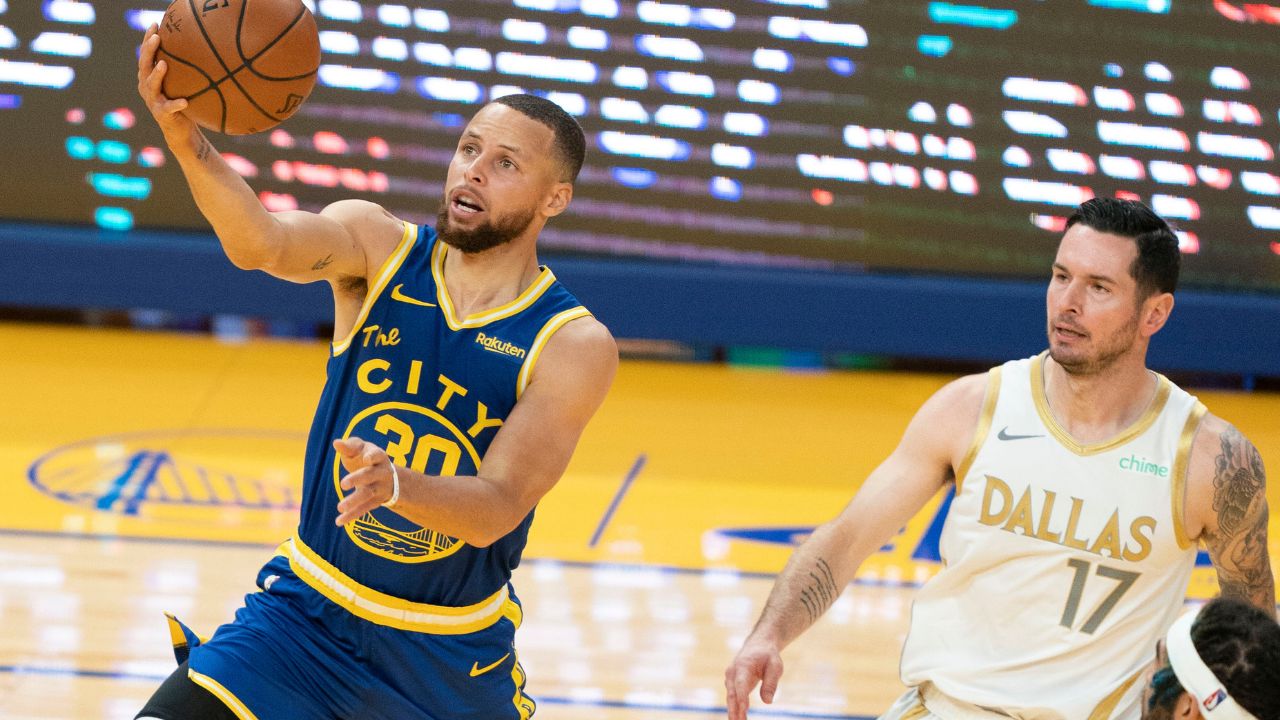"One of the Most Baffling Things...": JJ Redick Confirms How Stephen Curry's Warriors Allowed Themselves to Be Humiliated in Game 3