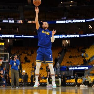 Watch: After Trashing Lakers, Stephen Curry Finds Viral Superfan in a Sea of Crowd to Gift him Game-Worn Shoes