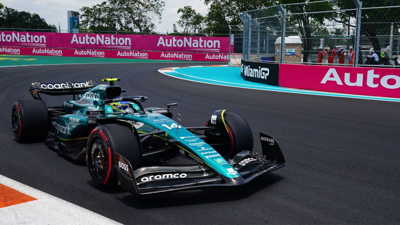 Aston Martin Backtracks from Previous Mercedes Engine Statement; Cites 'Incompatibility' for Recent Honda Union