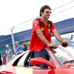 'Blondes or Brunettes': Carlos Sainz Gives His Preference for Women