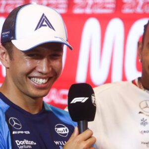 Lewis Hamilton Doled Out “Character Building Bumps” to Fellow Grid Mate Despite Derailed F1 Career