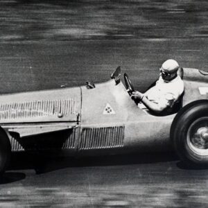 $20,000 Salary Demand Made Ferrari Throw Juan Manuel Fangio Out of Their Office