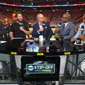 Shaquille O’Neal ‘Dances’ Over to Charles Barkley Over a Hockey Timeout Warning: “Would Love To Knock the Hell Out of You!”