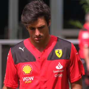 Carlos Sainz Could Soon Give Up Ferrari Dreams to Rescue Mid-Field F1 Team