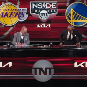 Shaquille O’Neal Laughs Uncontrollably As ‘Paper Made’ Anthony Davis Exits in a Wheelchair, Charles Barkley Imitates Him