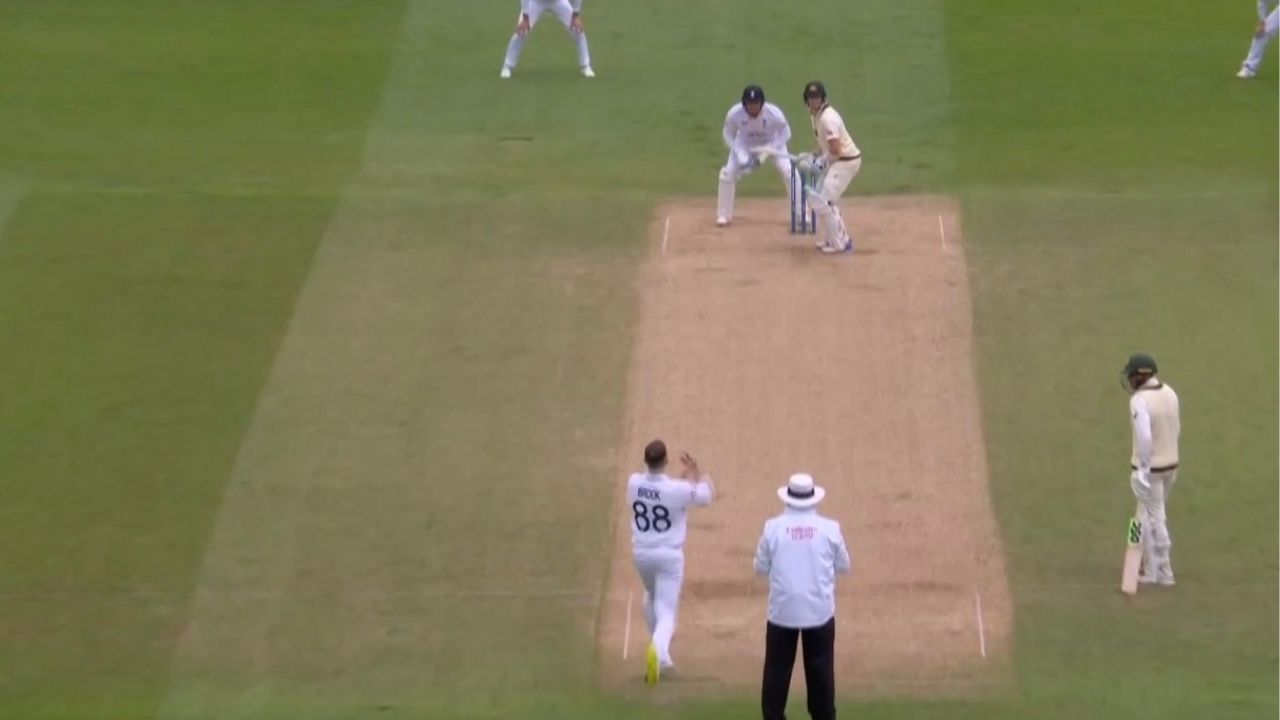 "What Is Going On Here": Ricky Ponting Bemused By Harry Brook Bowling Ahead Of Ollie Robinson On Day 2