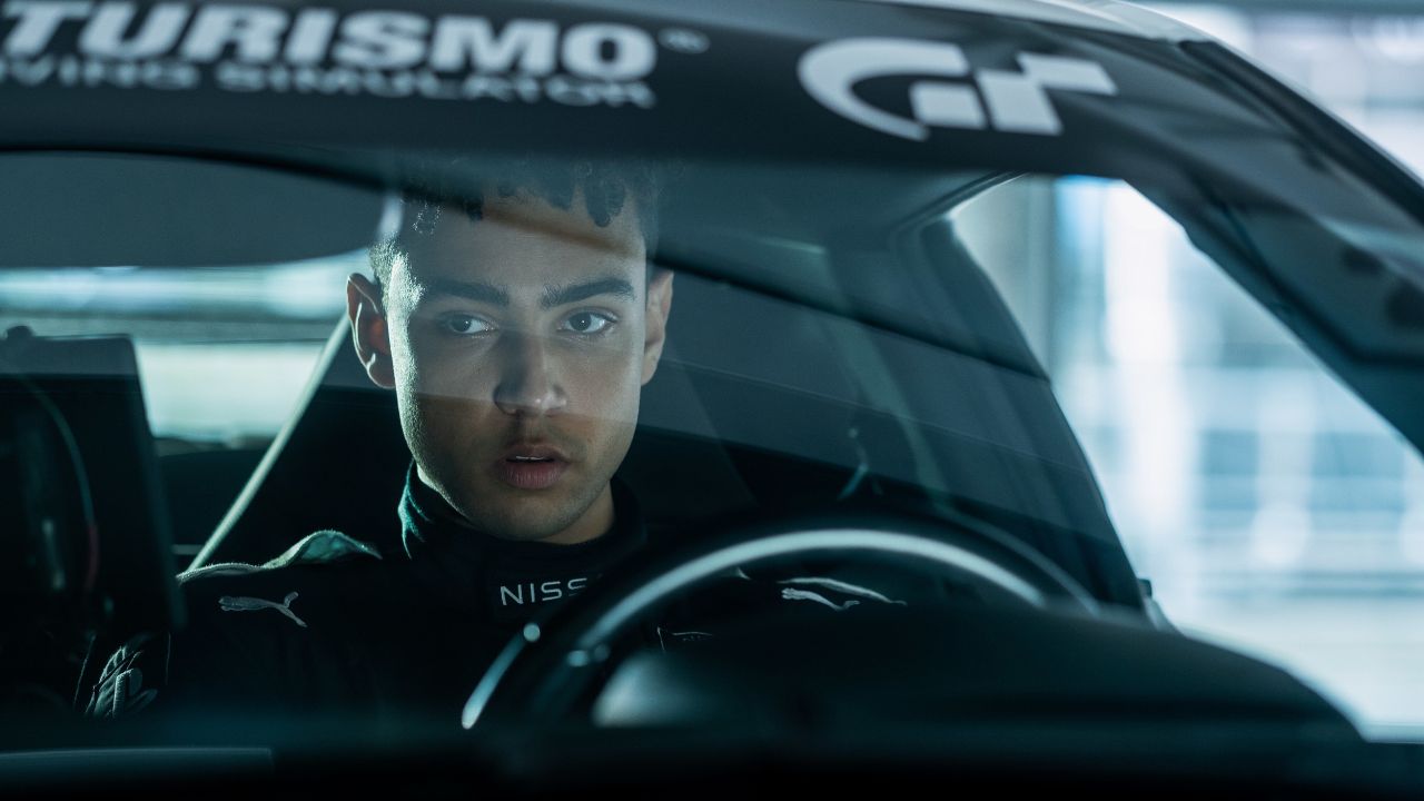 Not a Fan of Formula 1, $40,000,000 Worth Actor Watched Netflix's Docu-Series to Prepare for Racecar Role