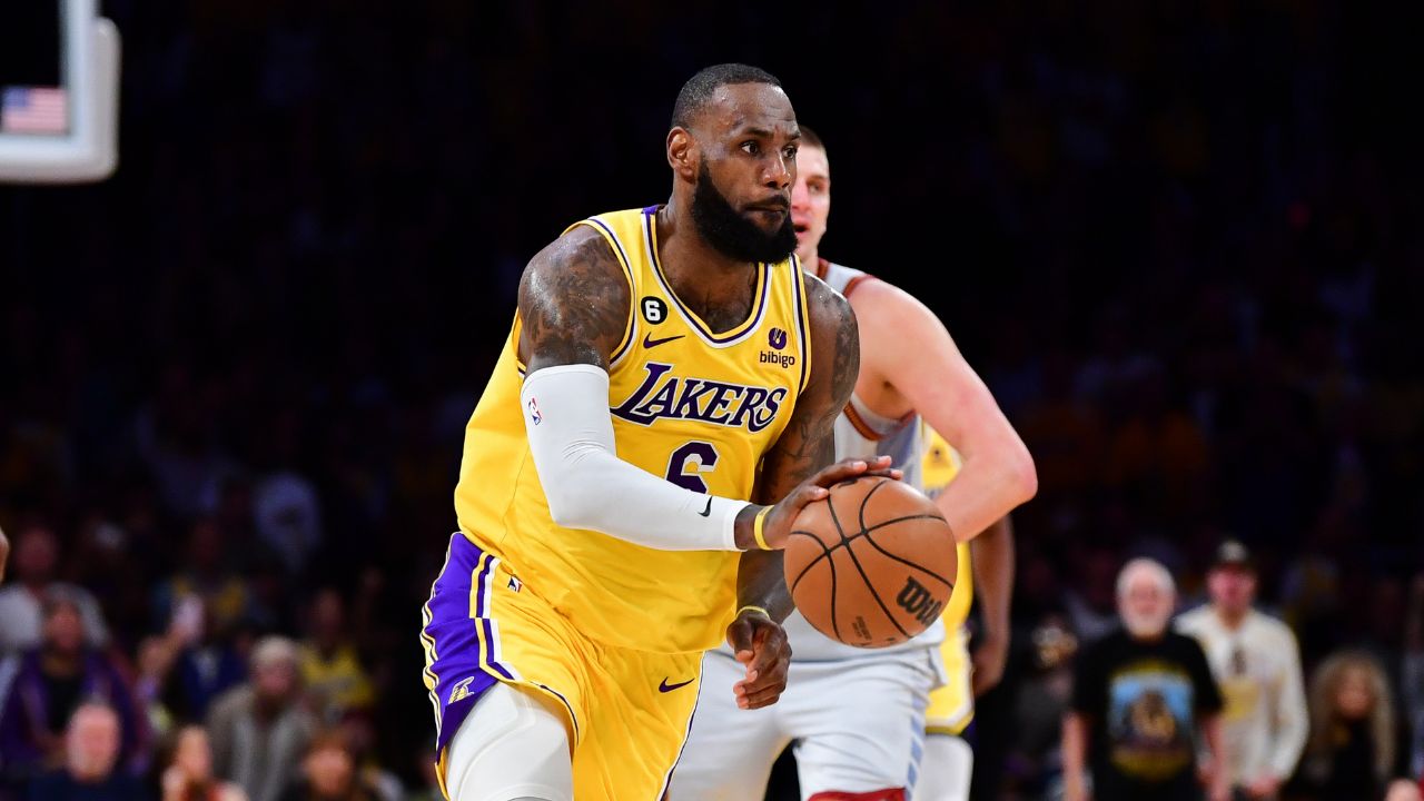 $1 Billion Worth LeBron James Slyly Promotes His Movie With Rare Footage Of 2002 St. Vincent Mary Game: "High School Chronicles"