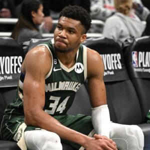 “If You Want to Be the GOAT…”: Days After Announcing Major Transition, Giannis Antetokounmpo ‘Hilariously’ Teaches How to Be the Best