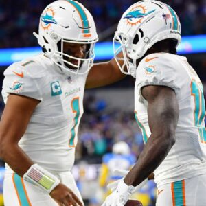 Miami Dolphins Put In a Tight Spot With Tyreek Hill and Tua Tagovailoa’s New Contracts In Horizon