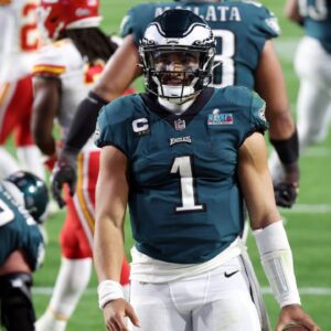 Three Years Before Signing $255,000,000 Deal, Jalen Hurts Had Saved a Massive Chunk of His Paycheck to Pay for Sister's Tuition