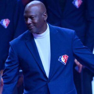 Michael Jordan Once Amusingly Doubted His Mother Deloris' Loyalty to His Father James After Being Questioned About His Size: "Milkman's 6ft 7""