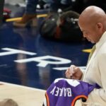 “Anyone Who Charges for Autographs Is an A**hole”: Charles Barkley Vehemently Disapproved of Athletes Profiting off of Fan Service in 1991