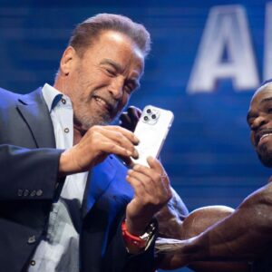 ‘Fake UFC Fighter’ Publicly Attacked Arnold Schwarzenegger Once for not Being ‘Natural’
