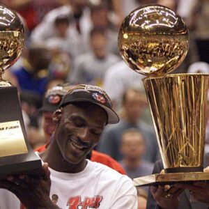 Despite Michael Jordan's Success as a Point Guard in 1988-89, Phil Jackson Doubted Bulls Superstar's Ability to Command the Floor: "Not Consistently Good"