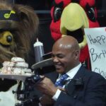 "Tell Your Wife To Shut The Hell Up": Charles Barkley Hilariously Couldn't Handle 7'6" NBA Legend's Wife Bickering With Sixers Fans