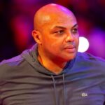 While Praising Fellow Golfer Peyton Manning, Charles Barkley Destroys Grant Hill for Face-Timing Him Despite Being a ‘Dude’