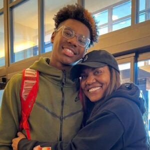 2 Decades After Ensuring LeBron James' $18,800,000 Paycheck, Gloria James Continues To Hype Up 'James Gang' With Heartfelt Post for Bryce