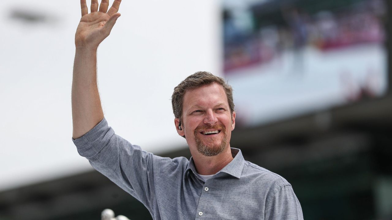 Has NASCAR's Richest Driver Dale Earnhardt Jr. Got Enough Money to Start a Team in Formula 1?