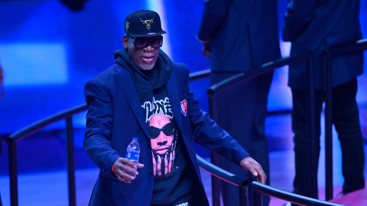Having Ensured $2,450,000 Check, 'Bored' Dennis Rodman's Life Changed After 6ft Hispanic Stranger's Hair Advice