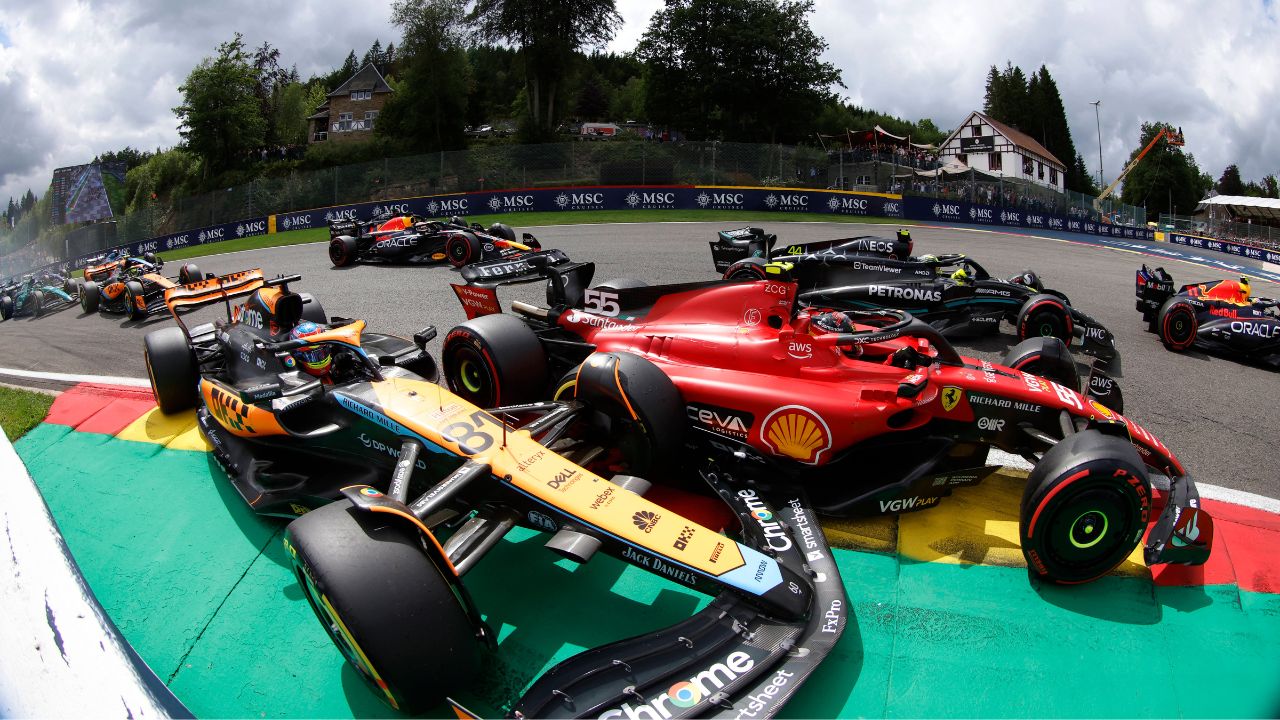 “Carlos [Sainz]’s Movement Created Conditions for That Clash”: Ferrari Star Is Failing To Realize His Own Fault; Claims F1 Expert