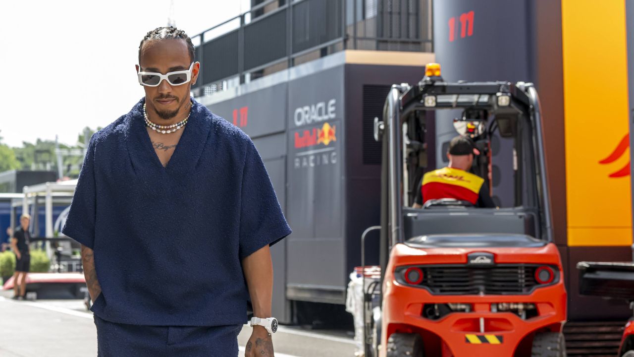 Lewis Hamilton Reveals When Will His Reported $250,000,000 Contract Be Announced as He Remarks “There’s No Negotiation Left”