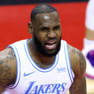 Just Like Michael Jordan's $14,850,000 Mansion Struggles, LeBron James 'Suffered' After Buying A Las Vegas House At 21 Years Old