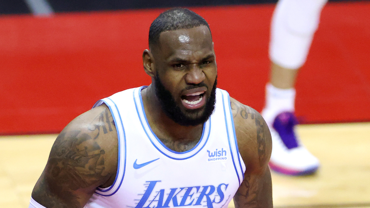 Just Like Michael Jordan's $14,850,000 Mansion Struggles, LeBron James 'Suffered' After Buying A Las Vegas House At 21 Years Old