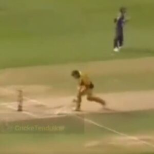 When A No-Look Throw By Sachin Tendulkar Sent Hyderabad Crowd In A Frenzy [WATCH]