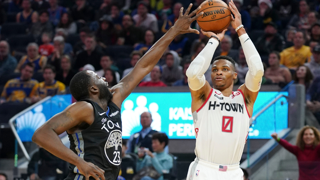 4 Months After Being Praised for Leaving Russell Westbrook Wide-Open, Draymond Green Complains About Being Treated the Same Way: “Wanna Shoot Your Face Off”