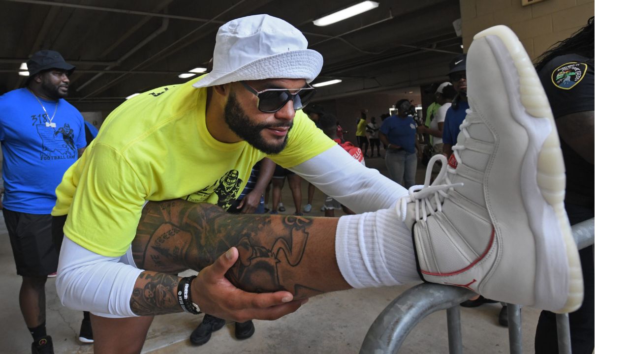 "My Personal Connection With Cancer...": Dak Prescott Talks About His Heroic Mother's Battle With the Deadly Disease to Spread a Pivotal Message