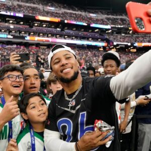 3 Years After Signing $31,000,000 Rookie Deal, Saquon Barkley Converted $10,000,000 in Endorsement Money into Bitcoin