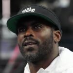 Michael Vick's "Getting Pulled Over by Cops for Driving a $300,000 Maybach" Story Amuses Tyreek Hill