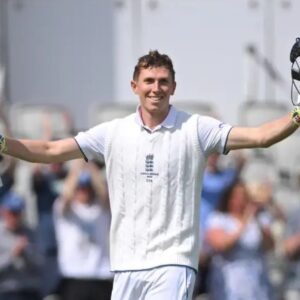 How 1.96 Metre Tall Zak Crawley Benefits As a Batter Because Of His Height
