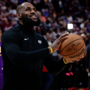 Despite LeBron James Celebrating $191,000,000 Moves with Lobos, ESPN Analyst ‘Disregards’ Lakers Offseason Roster Changes