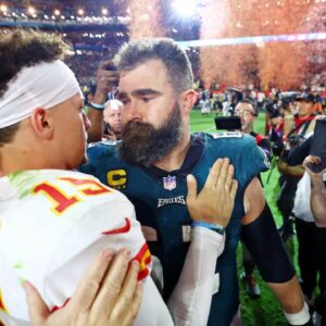 Surpassing Jon Runyan, Jason Kelce Sets Eagles Record for Most Consecutive Starts in NFL